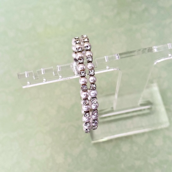 Vintage Pearl and Rhinestone Wrap Bracelet - Picture 15 of 16